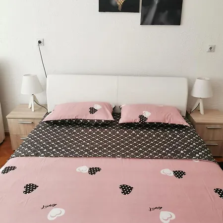 Center Jotic Apartamento Pirot