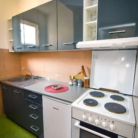 Center Jotic * Pirot